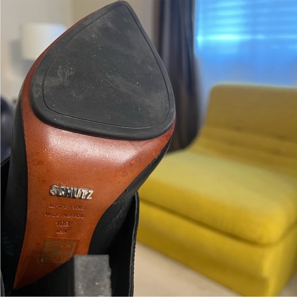 Schutz - Picture 8 of 10